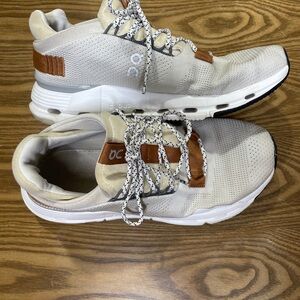 On Cloudnova Running Shoes, Women’s Size 8